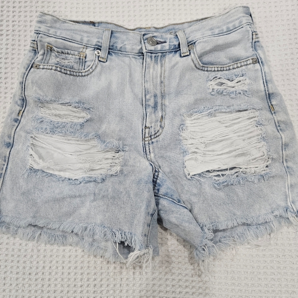 American Eagle Light Wash High Waist Ripped Mom Jeans Sz 2